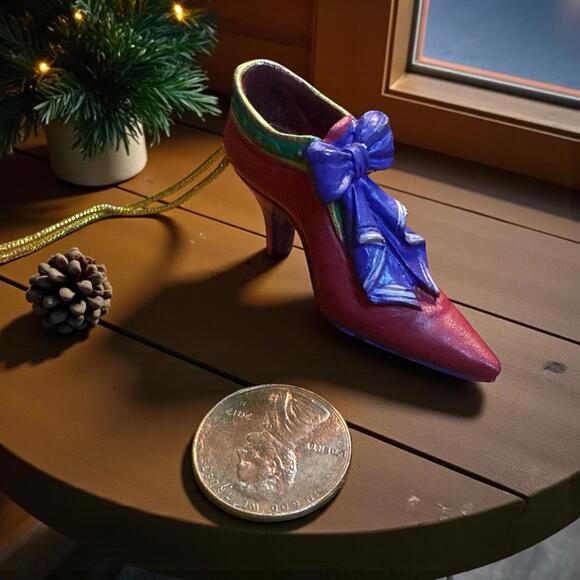 Ceramic Resin Miniature High Heel Ornaments Set of 4 with strings - Picture 4 of 5